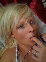hot blonde milf from berbyshire - derbyshire milf/716263675.jpg