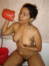 ... pics of Chubby mature indian wife - Desi amateur milf 11 of 72 pics