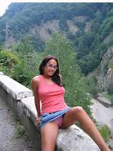 Outdoors Public Upskirt Pink Panties Milf in a short demim mini-skirt.